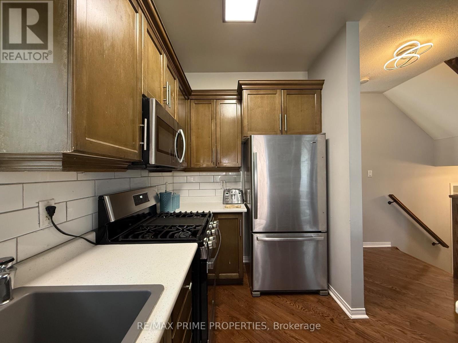 152 Whites Hill Avenue, Markham, Ontario  L6B 1C7 - Photo 10 - N12444678