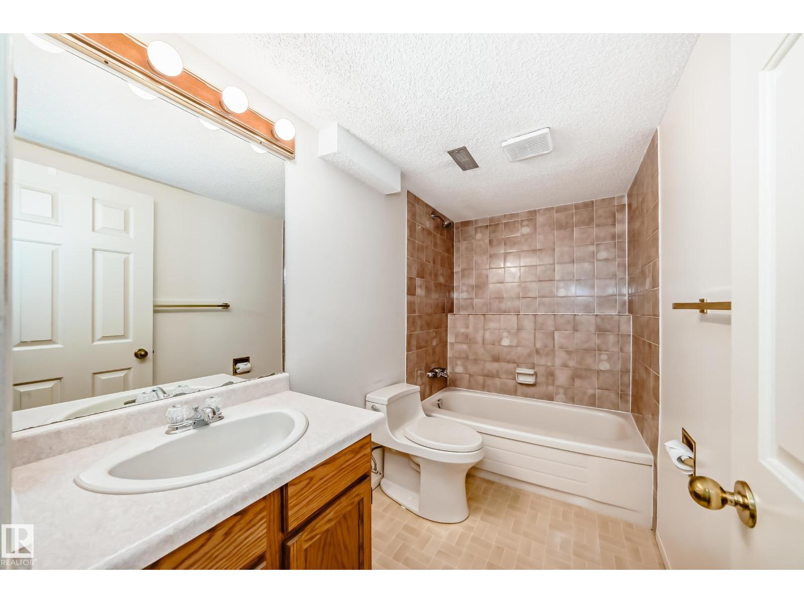 10407 40 Av Nw, Edmonton, Alberta  T6J 6L1 - Photo 16 - E4464902