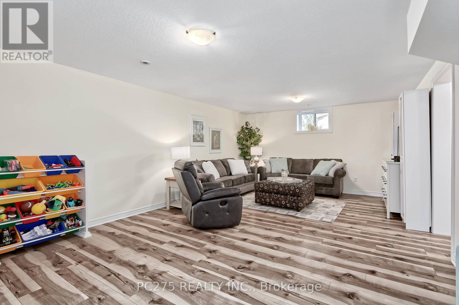 20 Honey Bend, St. Thomas, Ontario  N5P 3S6 - Photo 25 - X12517214