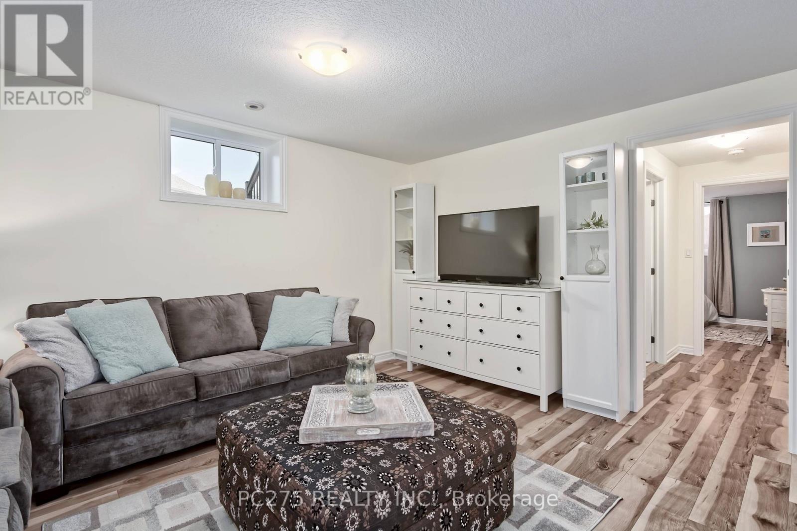 20 Honey Bend, St. Thomas, Ontario  N5P 3S6 - Photo 27 - X12517214