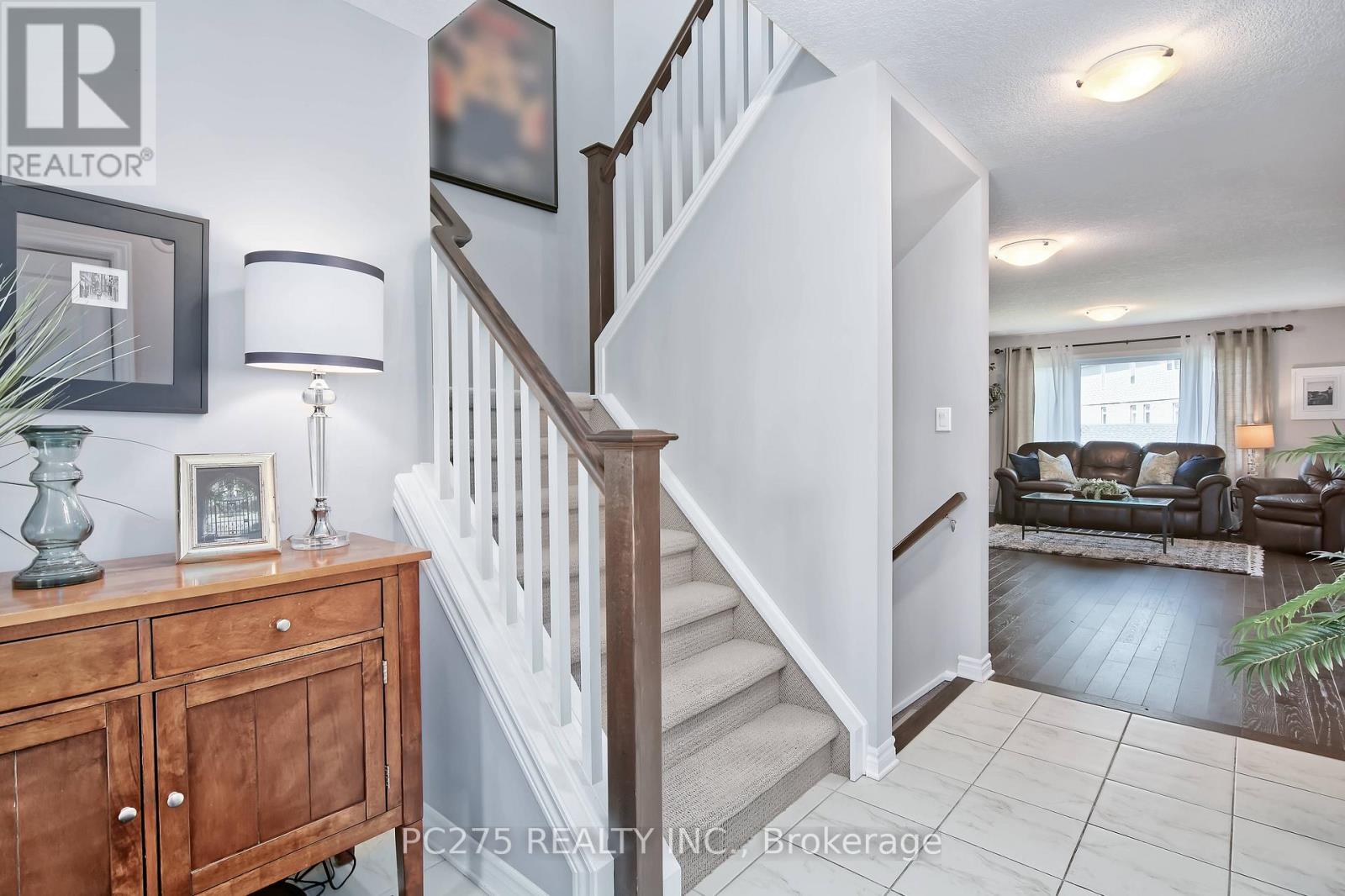 20 Honey Bend, St. Thomas, Ontario  N5P 3S6 - Photo 4 - X12517214