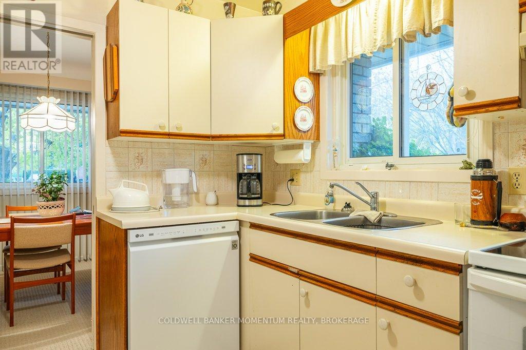 7 Brookbanks Drive N, St. Catharines, Ontario  L2N 3W5 - Photo 20 - X12499810