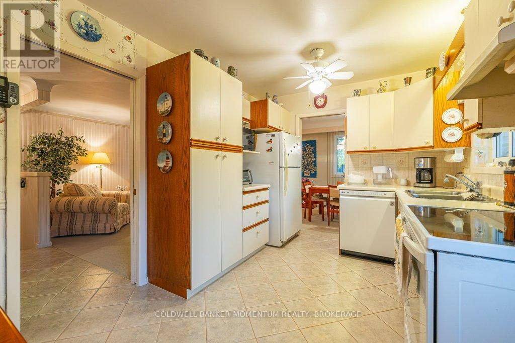 7 Brookbanks Drive N, St. Catharines, Ontario  L2N 3W5 - Photo 18 - X12499810