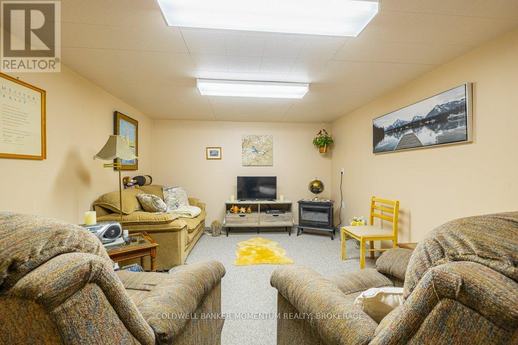 7 Brookbanks Drive N, St. Catharines, Ontario  L2N 3W5 - Photo 39 - X12499810