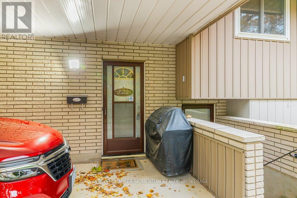 7 Brookbanks Drive N, St. Catharines, Ontario  L2N 3W5 - Photo 5 - X12499810