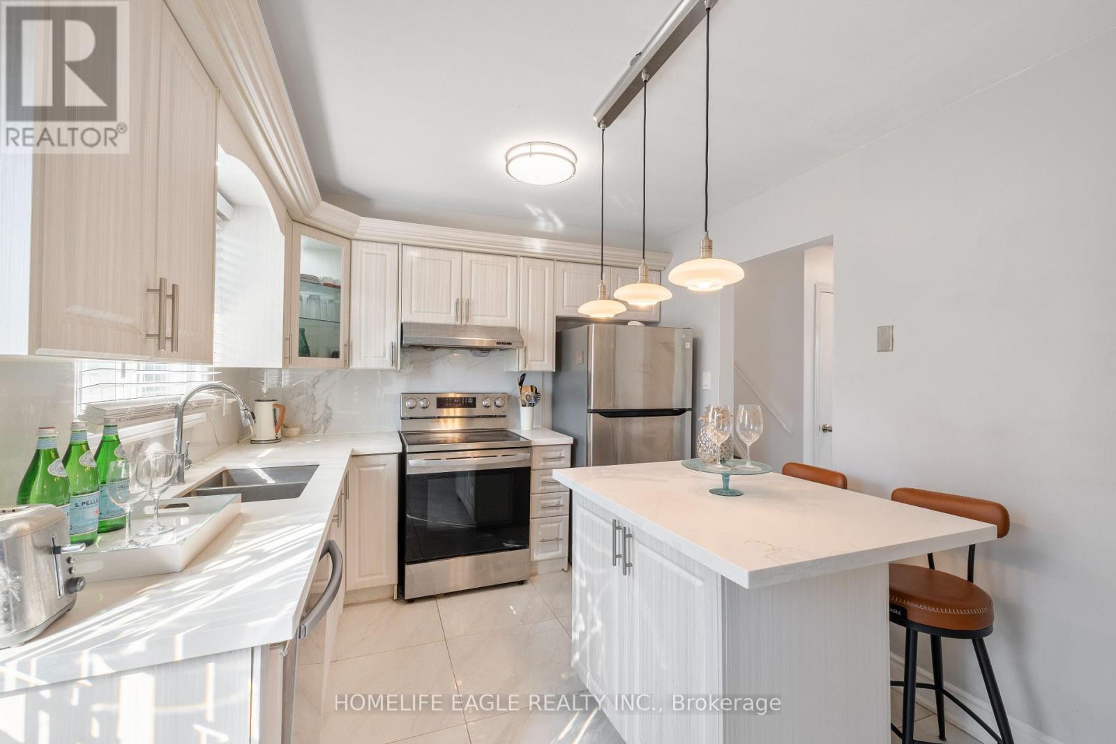 23 MAURINO COURT, bradford west gwillimbury (bradford), Ontario