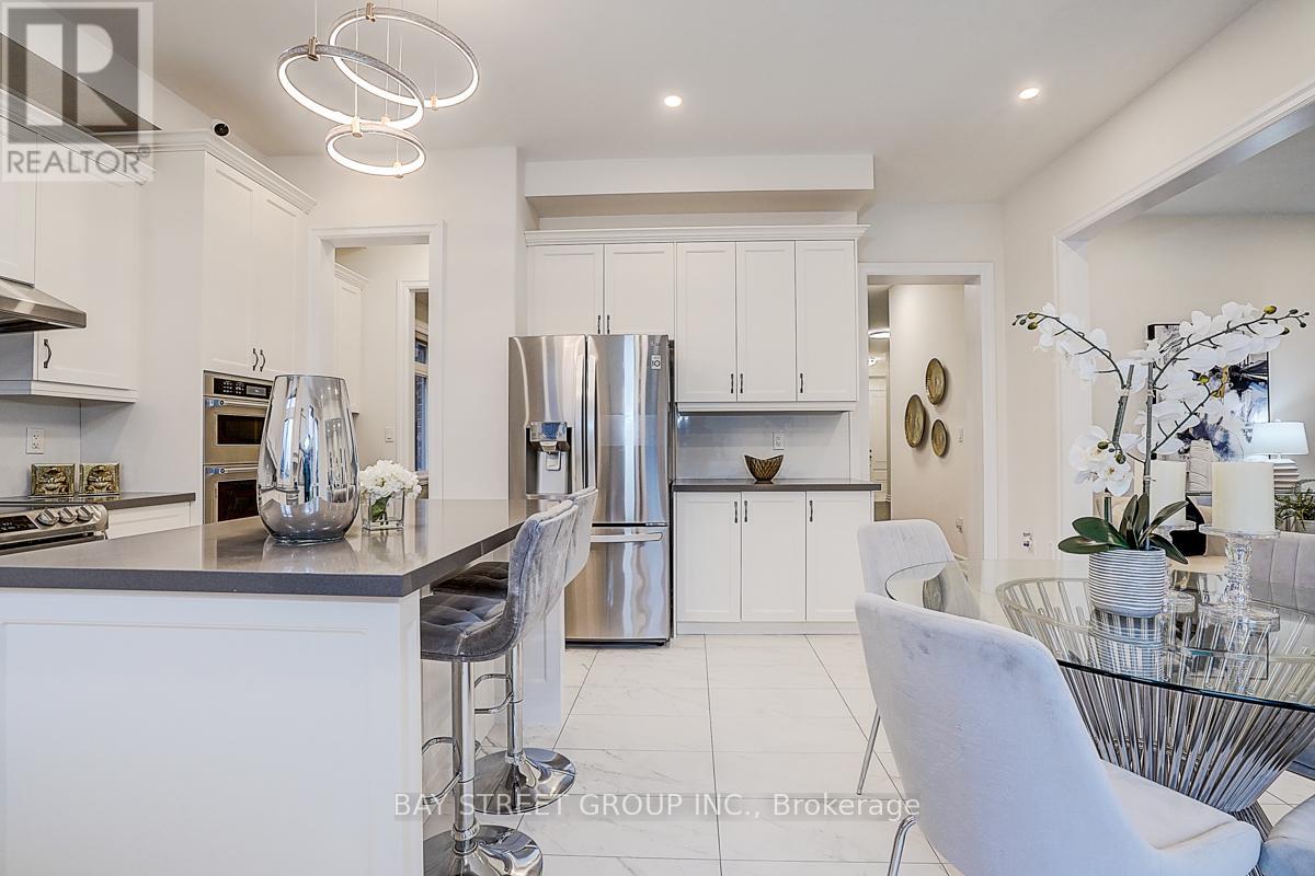 14 Botelho Circle, Aurora, Ontario  L4G 3X3 - Photo 15 - N12516722