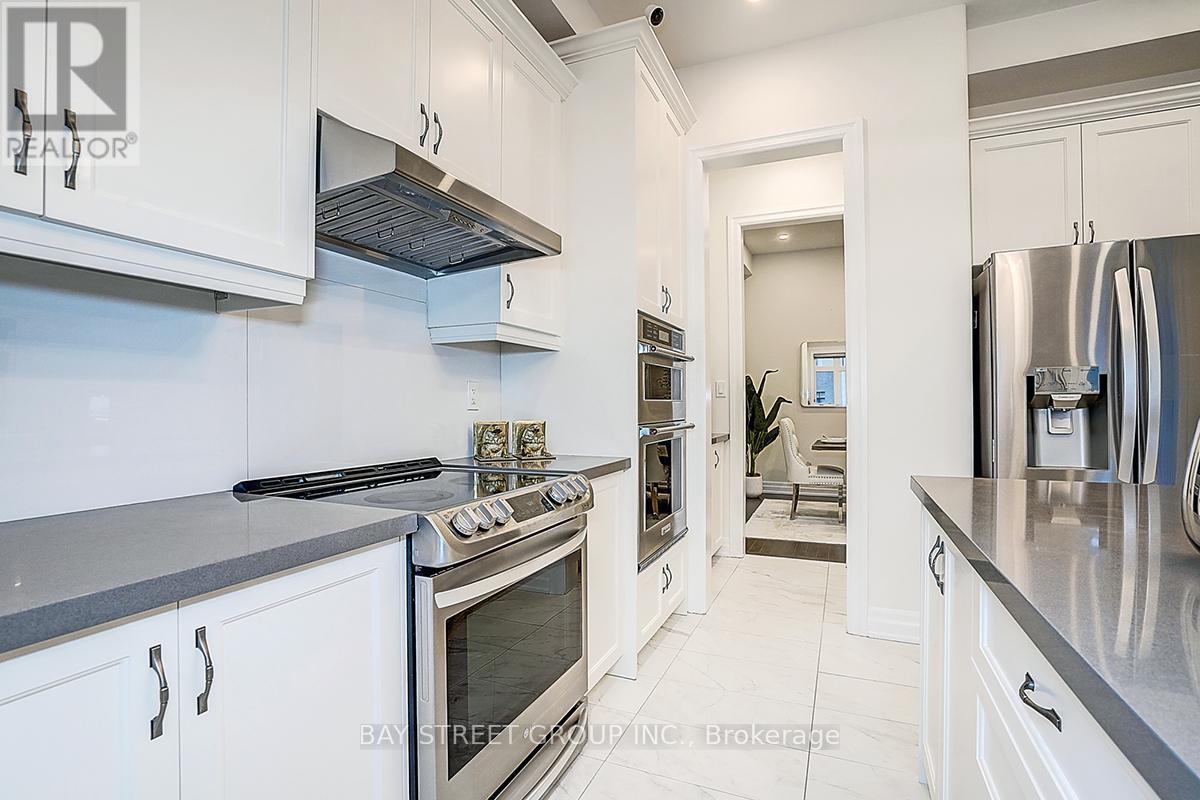 14 Botelho Circle, Aurora, Ontario  L4G 3X3 - Photo 18 - N12516722