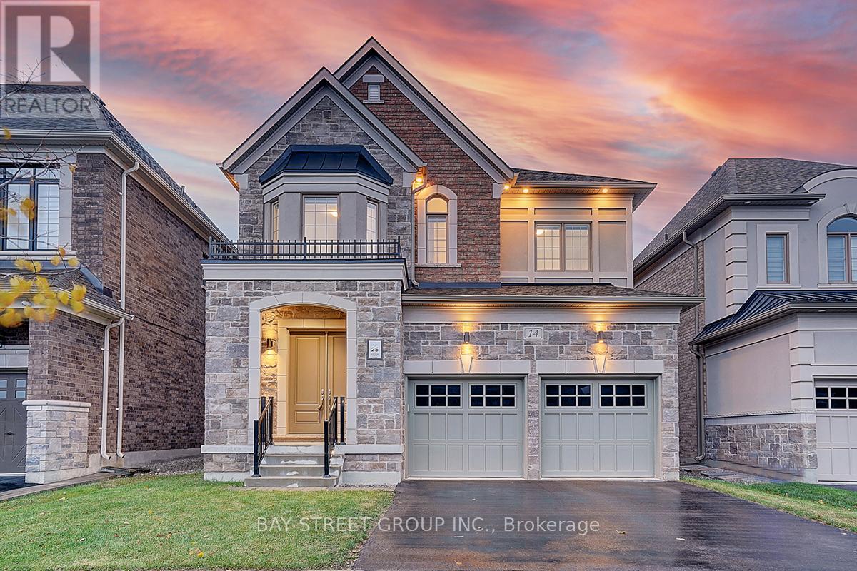 14 Botelho Circle, Aurora, Ontario  L4G 3X3 - Photo 2 - N12516722