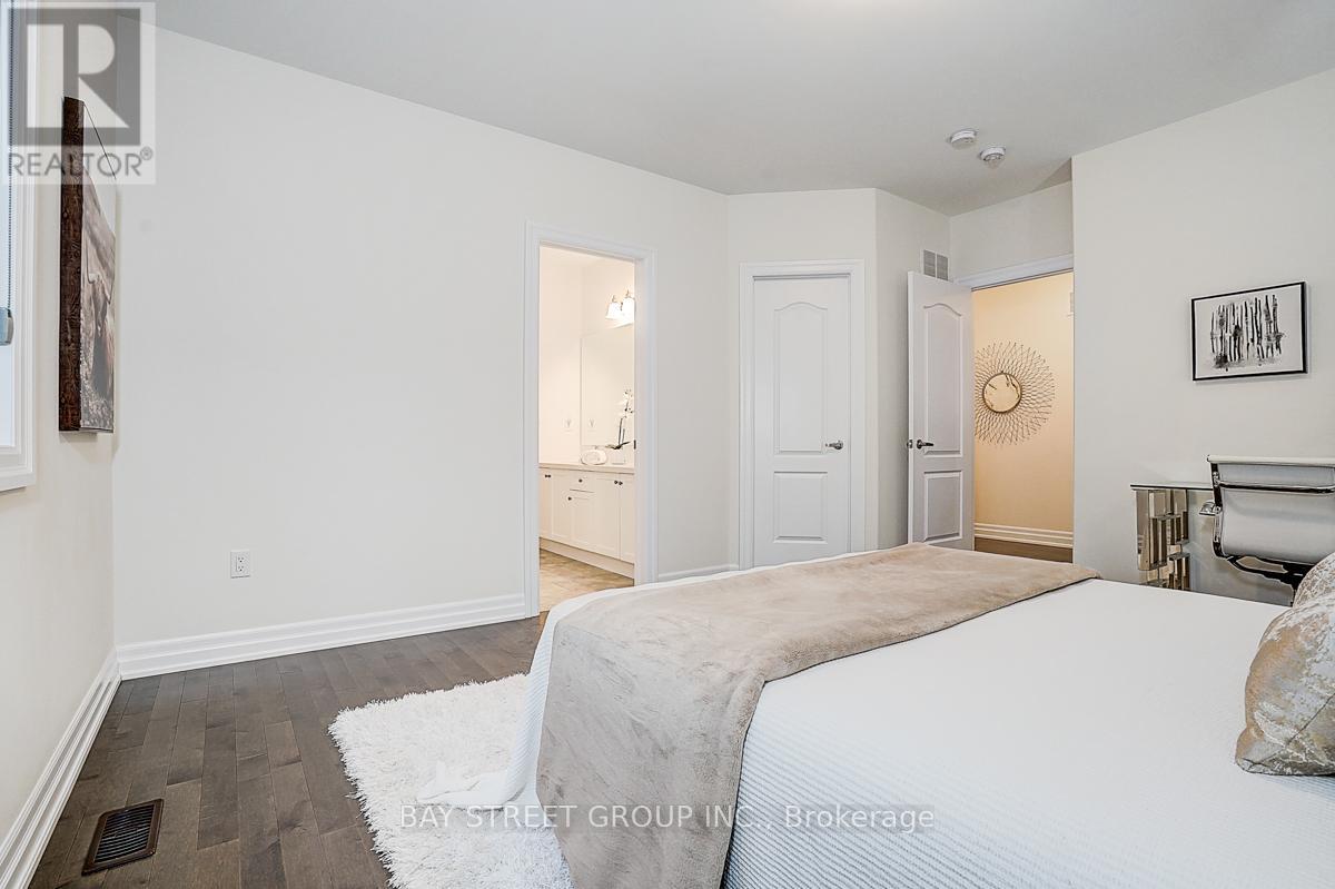 14 Botelho Circle, Aurora, Ontario  L4G 3X3 - Photo 32 - N12516722