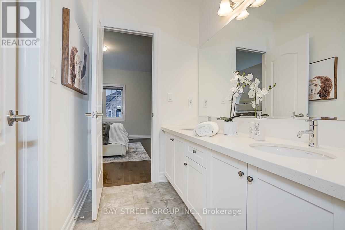 14 Botelho Circle, Aurora, Ontario  L4G 3X3 - Photo 33 - N12516722