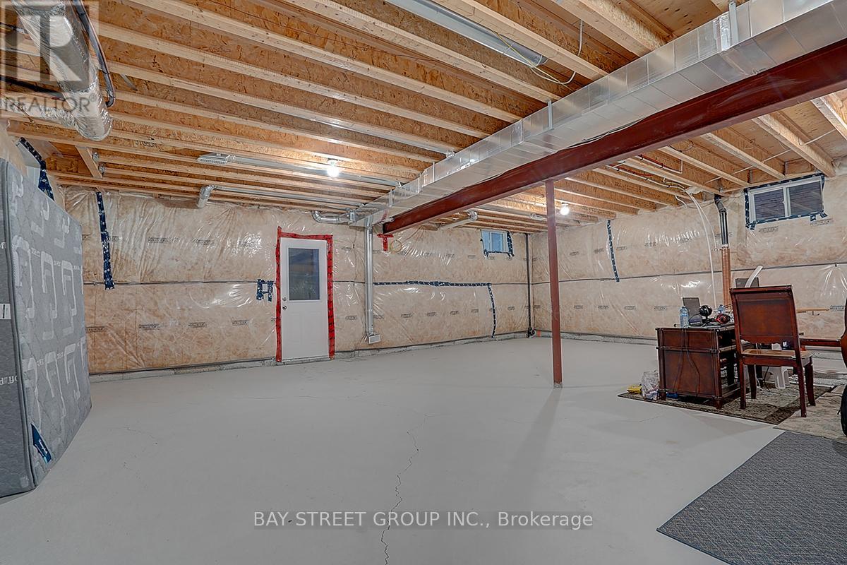 14 Botelho Circle, Aurora, Ontario  L4G 3X3 - Photo 41 - N12516722