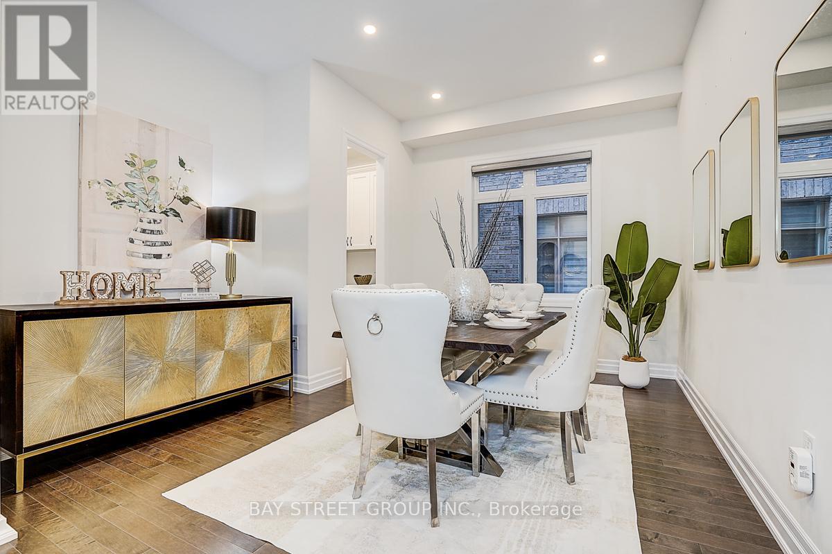 14 Botelho Circle, Aurora, Ontario  L4G 3X3 - Photo 7 - N12516722