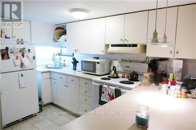 20 Johnson Road, Aurora, Ontario  L4G 2A2 - Photo 4 - N12516738