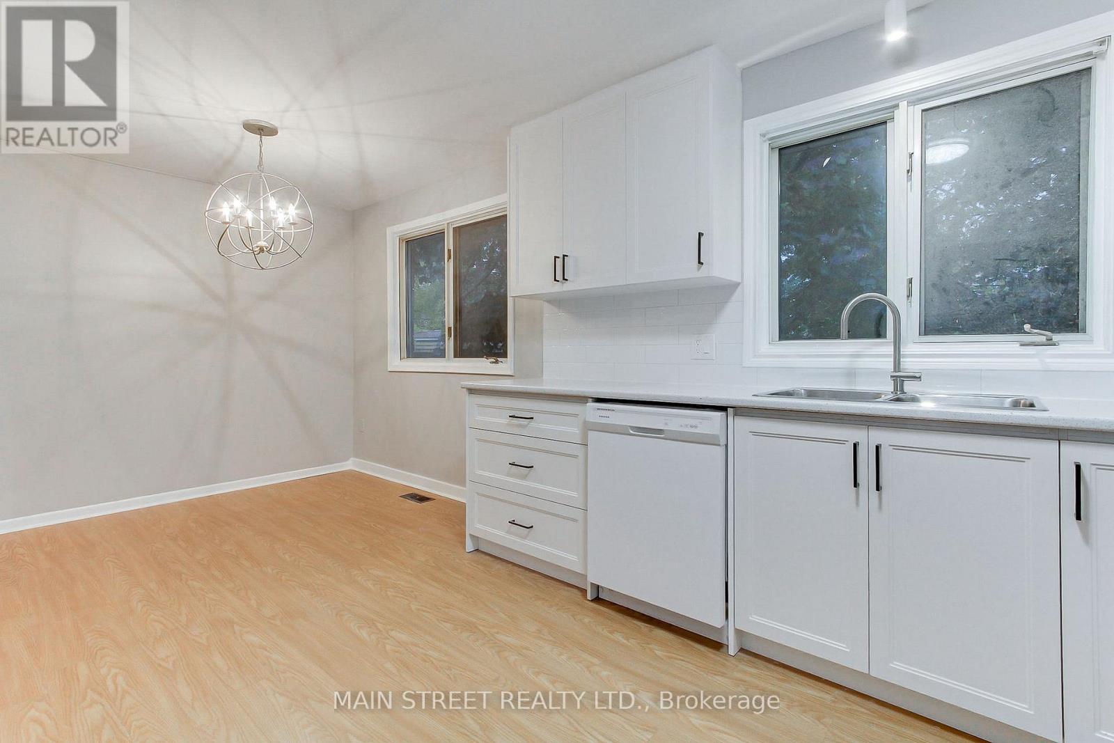 364 Agar Avenue, Bradford West Gwillimbury (Bradford), Ontario  L3Z 1H5 - Photo 10 - N12516776