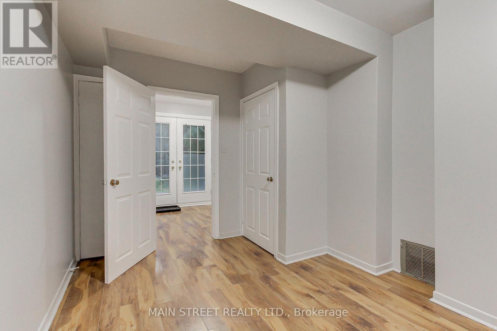 364 Agar Avenue, Bradford West Gwillimbury (Bradford), Ontario  L3Z 1H5 - Photo 6 - N12516776