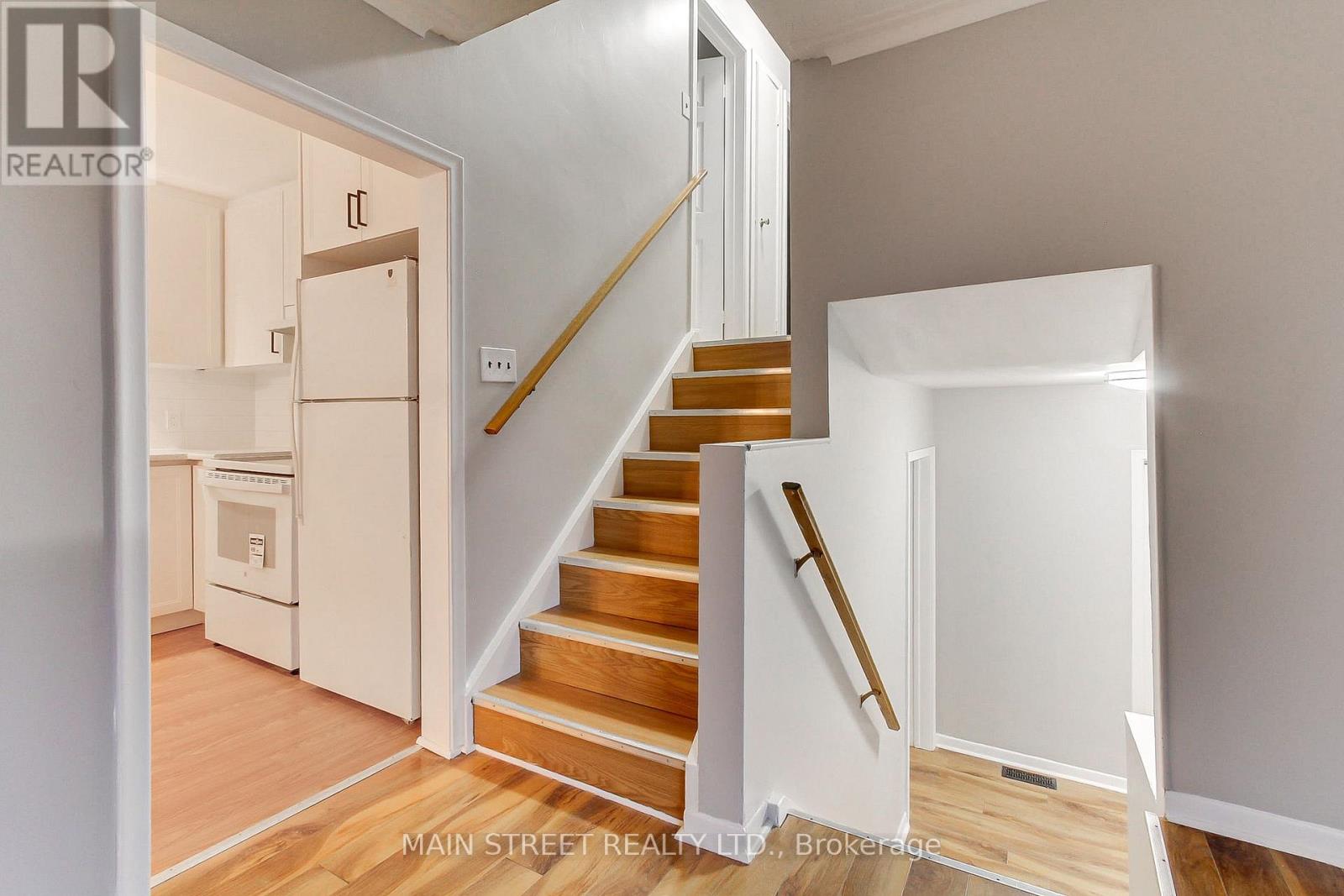 364 Agar Avenue, Bradford West Gwillimbury (Bradford), Ontario  L3Z 1H5 - Photo 7 - N12516776