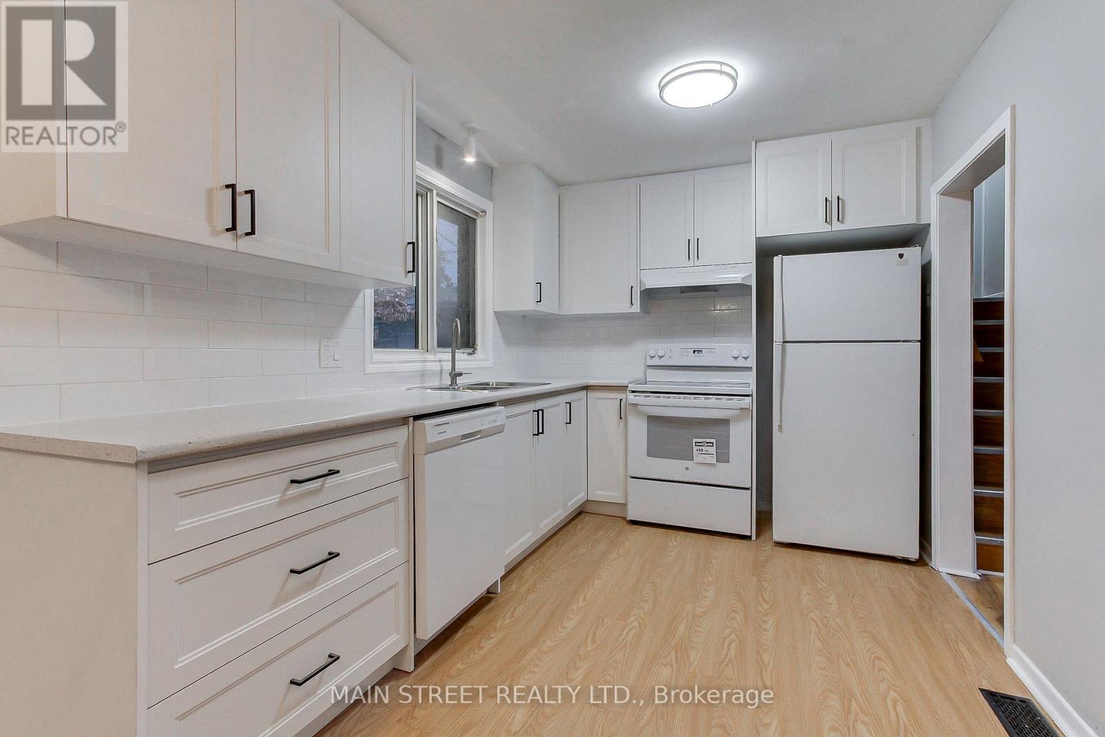 364 Agar Avenue, Bradford West Gwillimbury (Bradford), Ontario  L3Z 1H5 - Photo 8 - N12516776