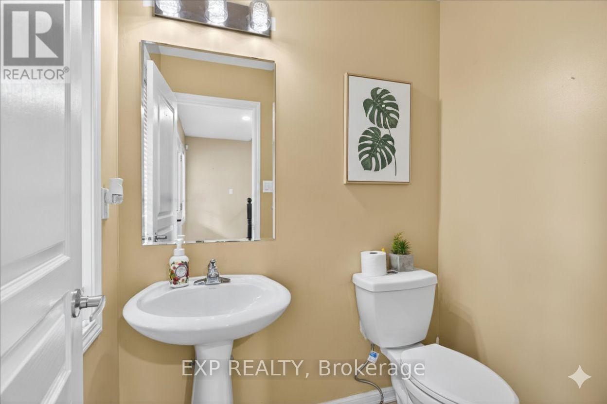 38 John W Taylor Avenue, New Tecumseth, Ontario  L9R 0B6 - Photo 9 - N12516796