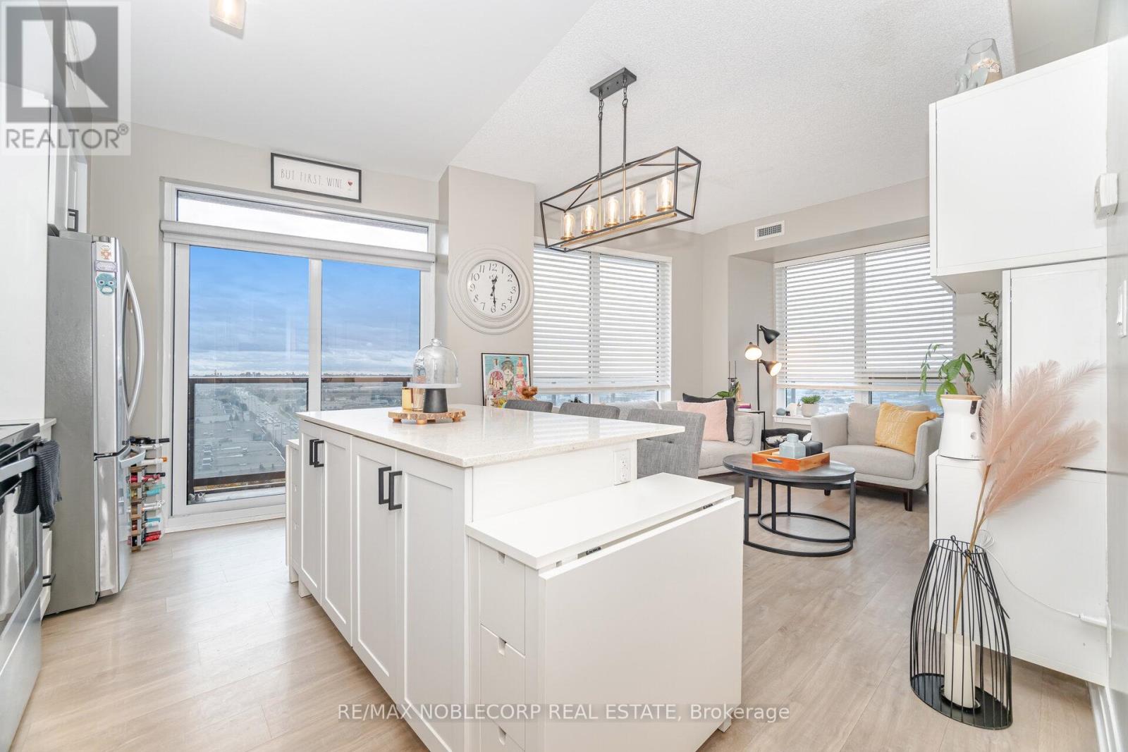 1505 - 3700 Highway 7 Road, Vaughan, Ontario  L4L 0G8 - Photo 1 - N12516886