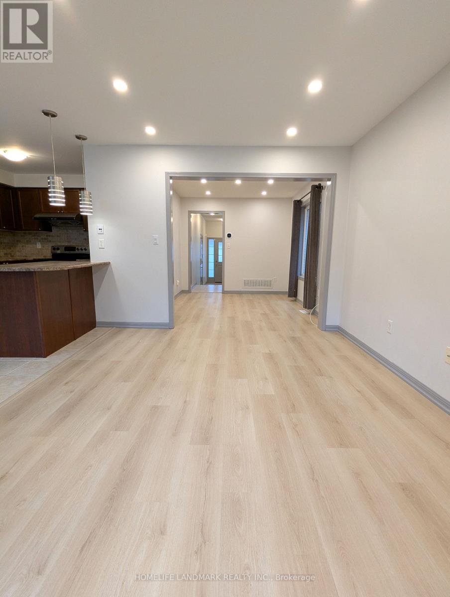 27 Walter Sangster Road, Whitchurch-Stouffville, Ontario  L4A 0J5 - Photo 6 - N12516972