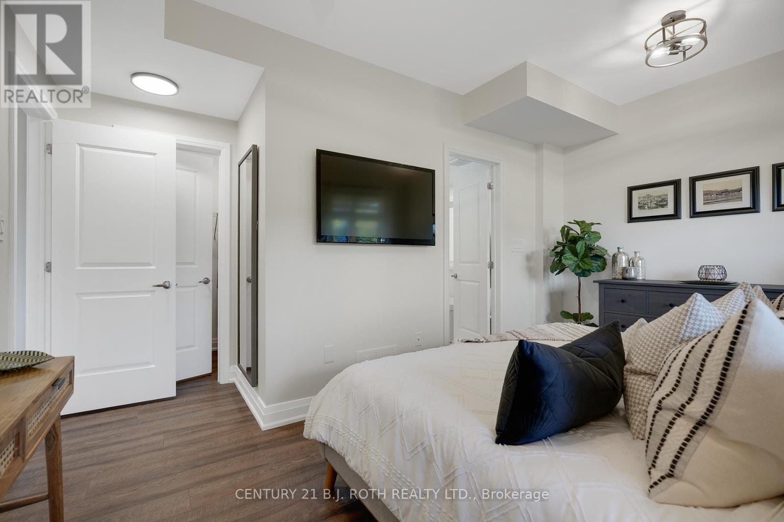 99 Franklin Trail, Barrie (Holly), Ontario  L9J 0J1 - Photo 22 - S12516966