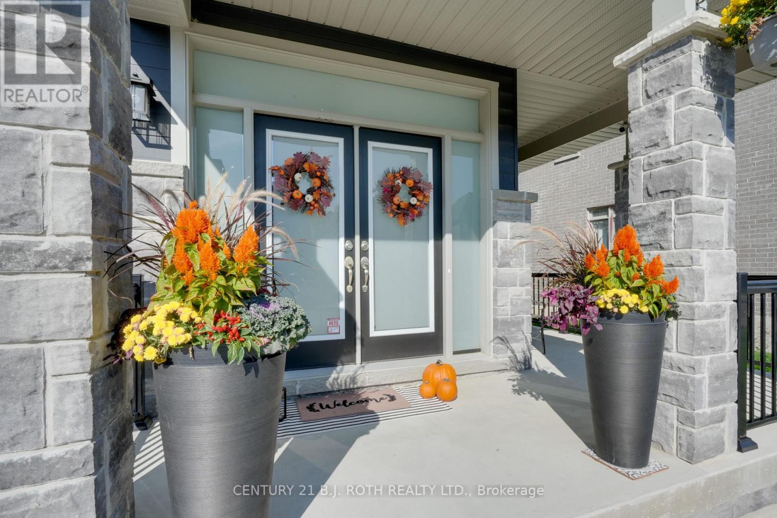 99 Franklin Trail, Barrie (Holly), Ontario  L9J 0J1 - Photo 3 - S12516966