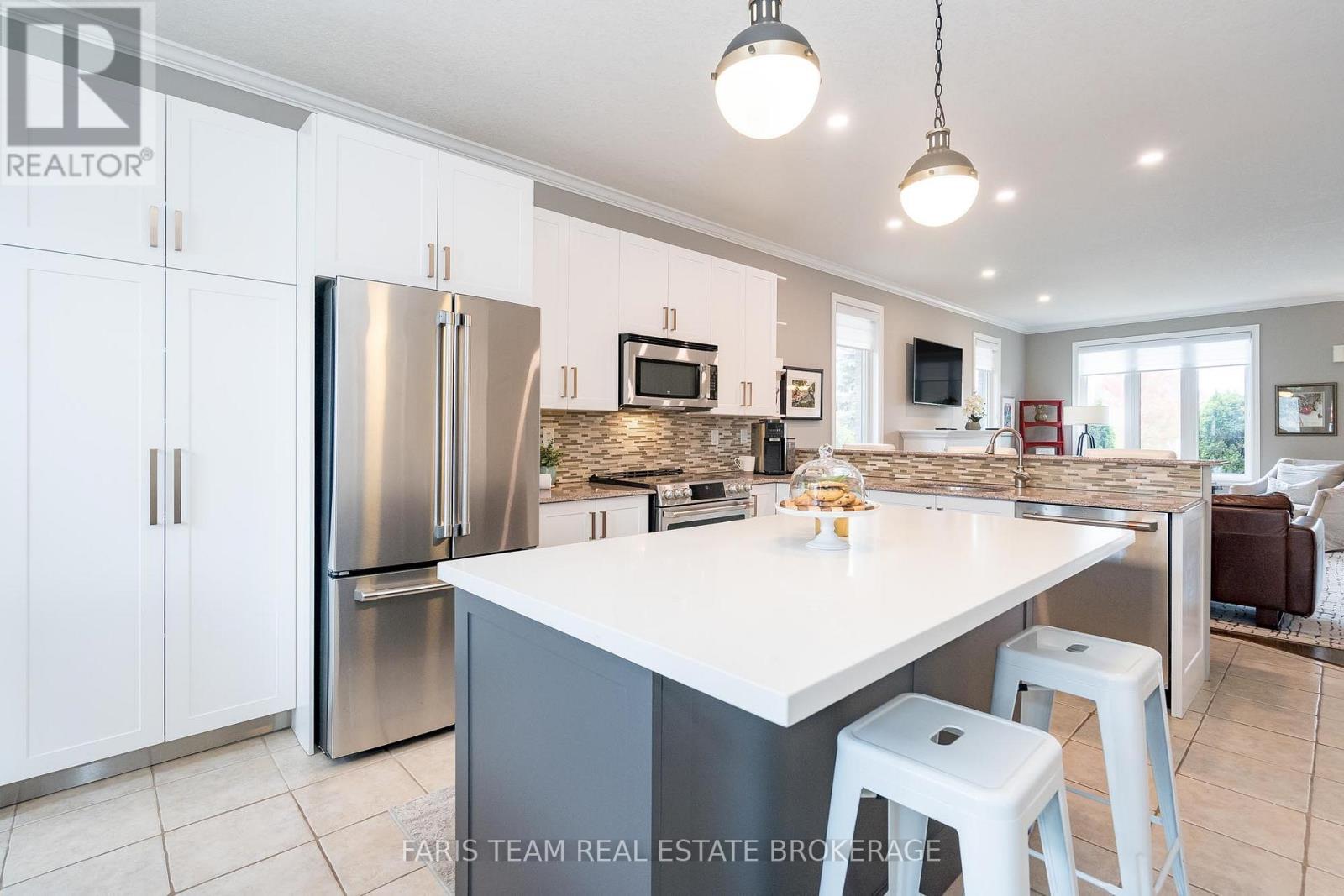 135 Sandringham Drive, Barrie (Innis-Shore), Ontario L4N 0Y9 - Photo 11 - S12516988