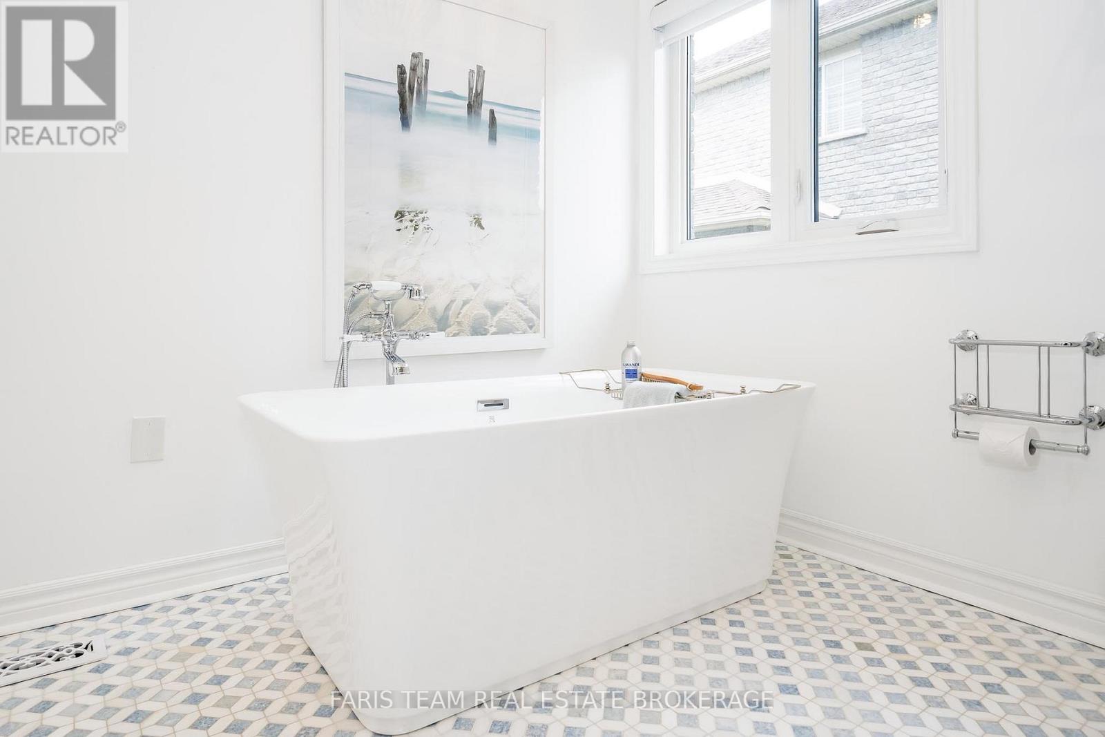 135 Sandringham Drive, Barrie (Innis-Shore), Ontario L4N 0Y9 - Photo 19 - S12516988