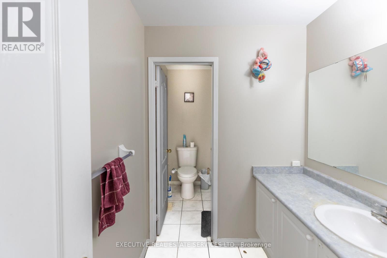 16 Sandway Drive, Brampton, Ontario  L7A 2T9 - Photo 32 - W12501342