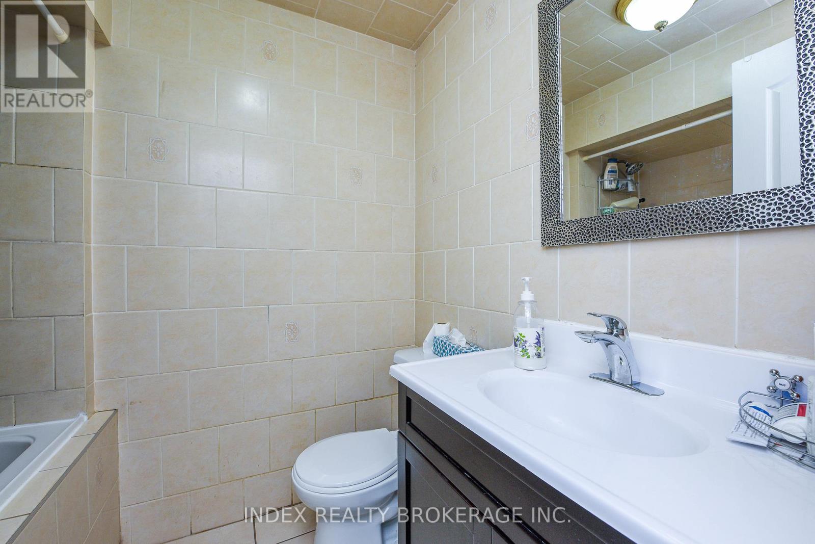 10 Leopard Gate, Brampton, Ontario  L6R 2E5 - Photo 40 - W12514480
