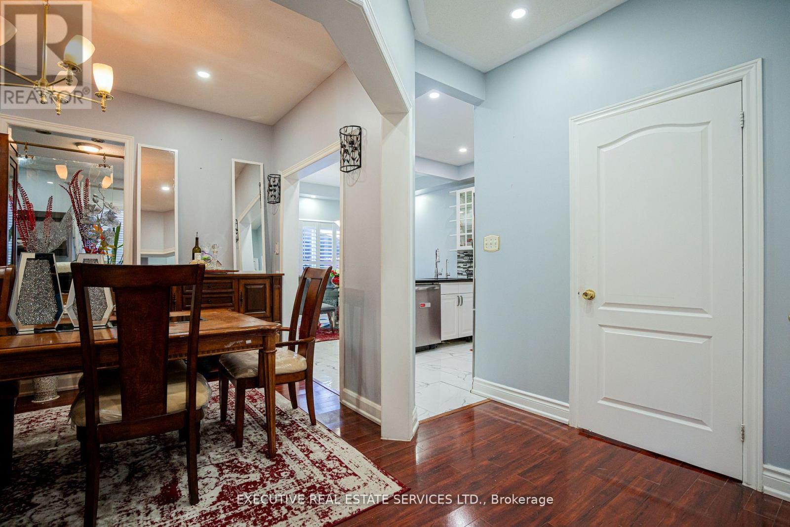 27 Savita Road, Brampton, Ontario L7A 3V1 - Photo 5 - W12367661