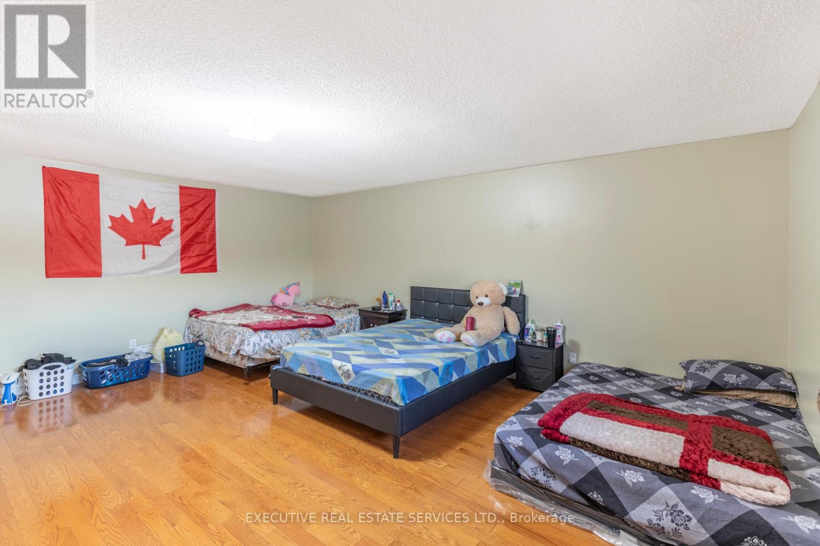 16 Sandway Drive, Brampton, Ontario  L7A 2T9 - Photo 18 - W12501342