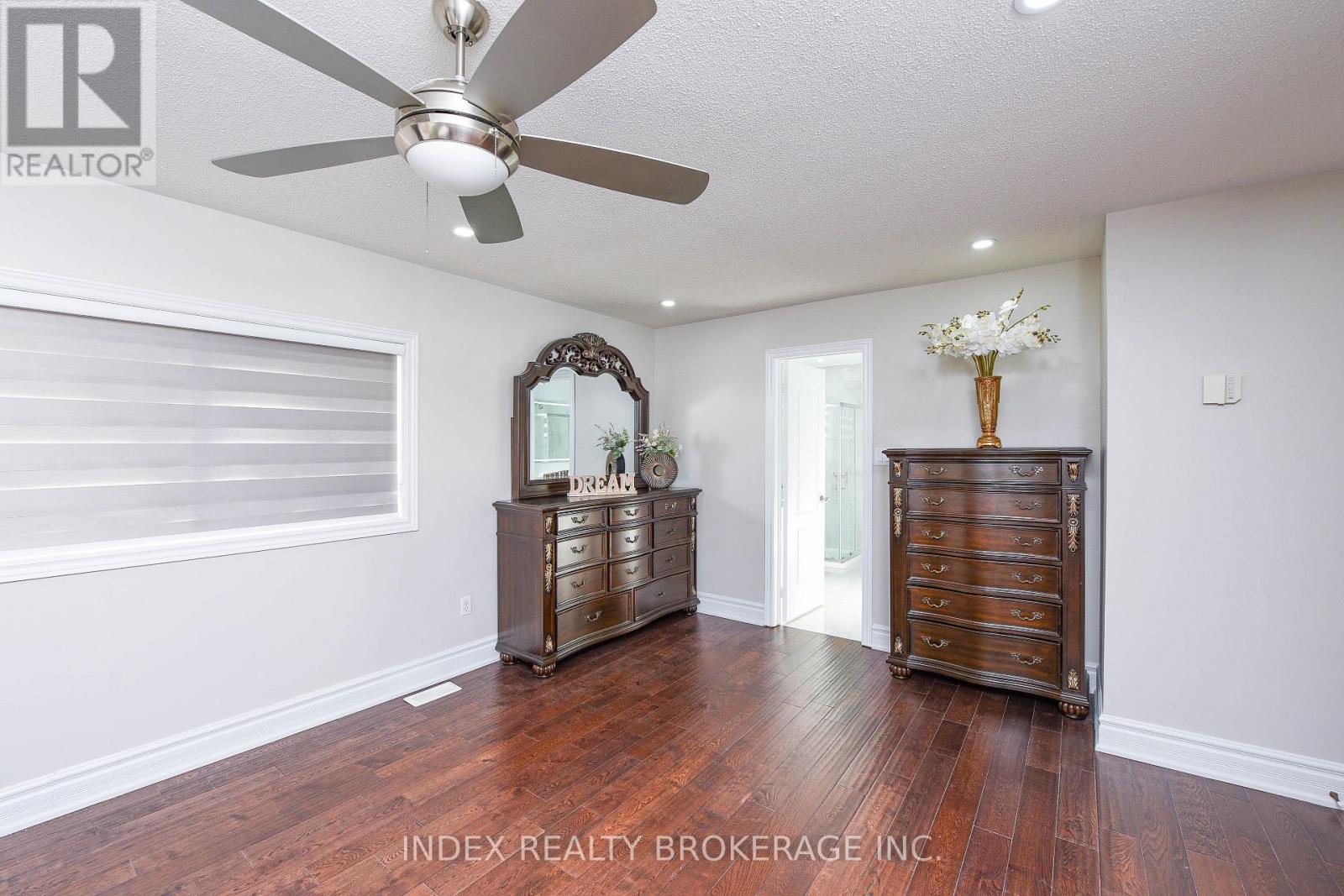 10 Leopard Gate, Brampton, Ontario  L6R 2E5 - Photo 34 - W12514480