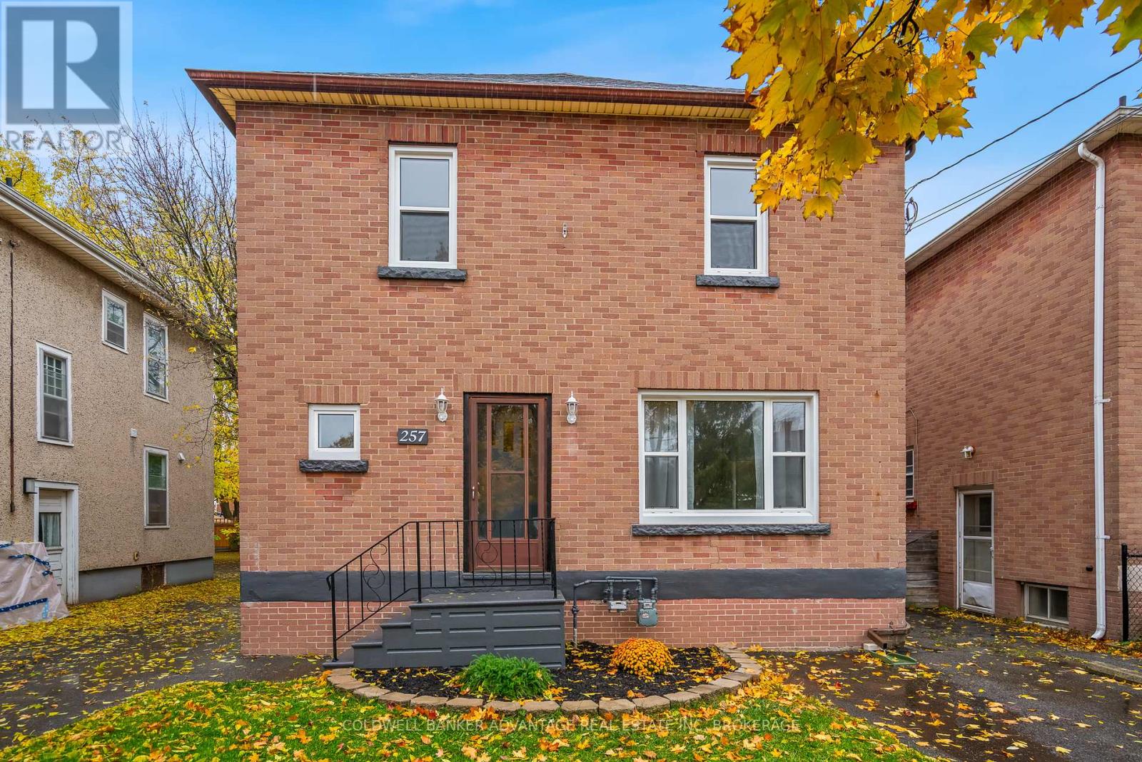 257 Niagara Street, Welland (Prince Charles), Ontario  L3C 1K3 - Photo 2 - X12517124