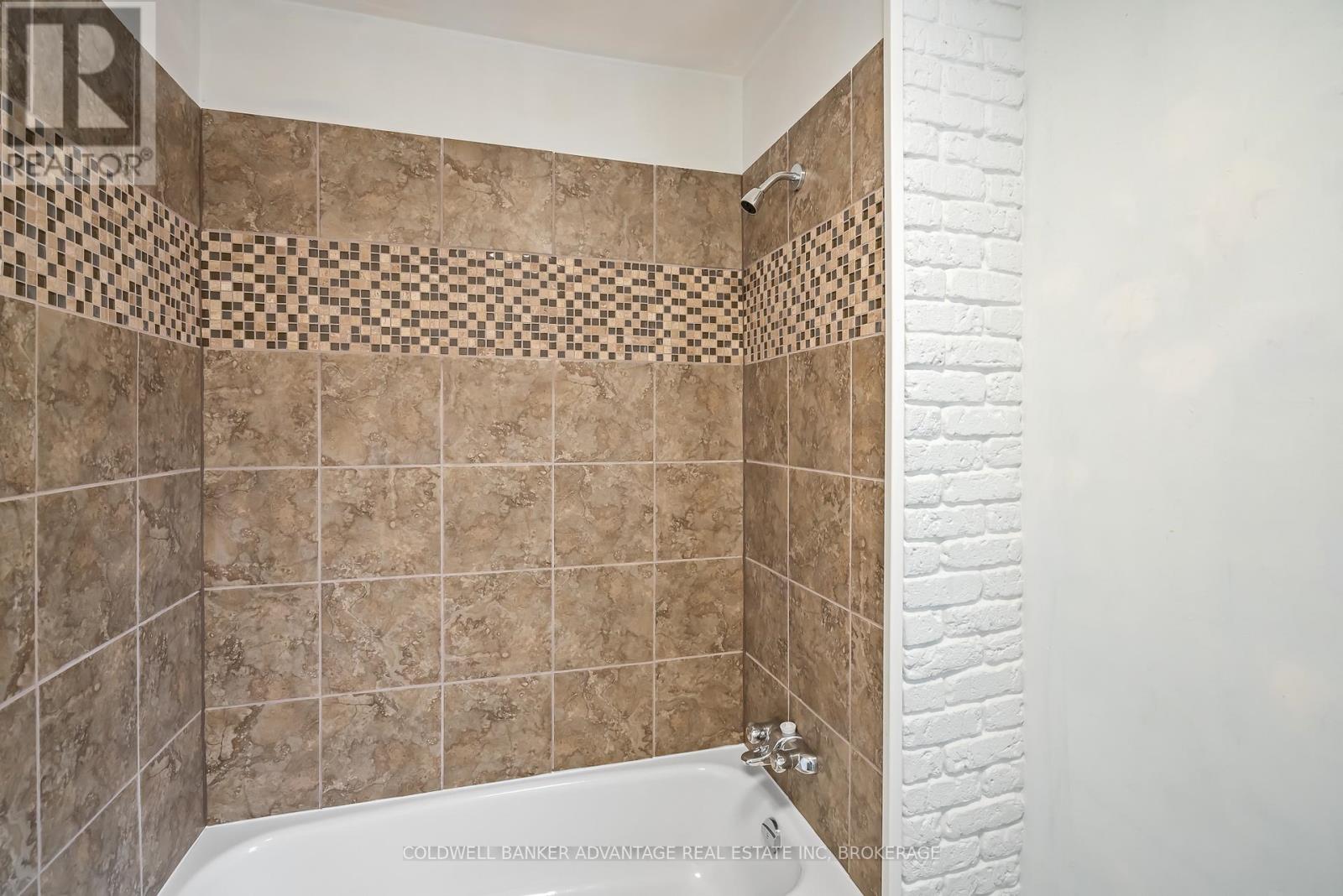 257 Niagara Street, Welland (Prince Charles), Ontario  L3C 1K3 - Photo 23 - X12517124