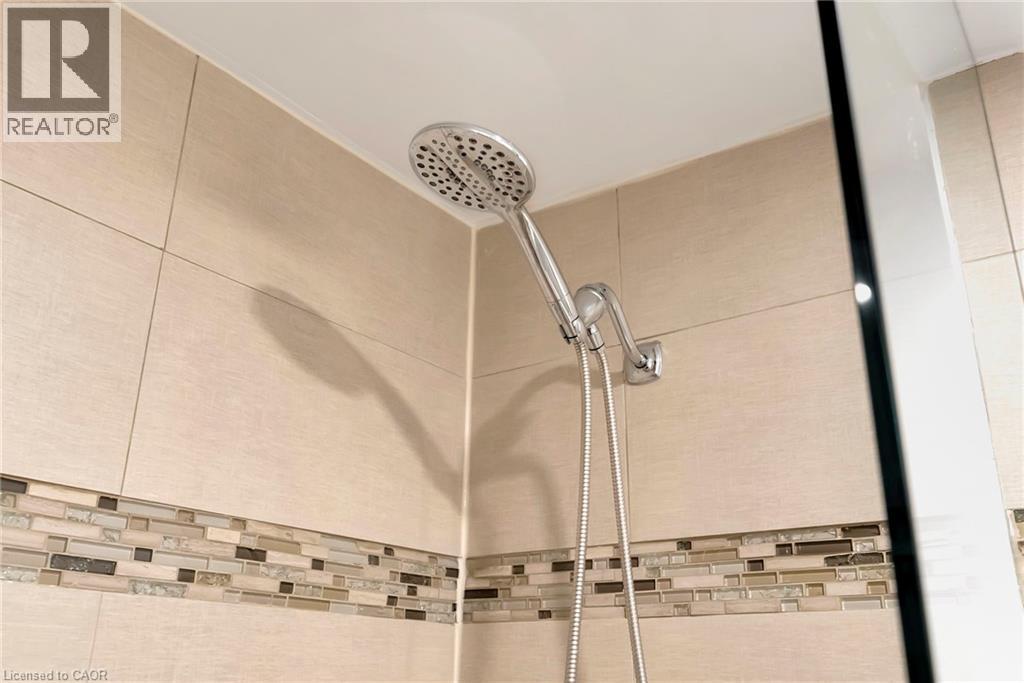 746 Roxborough Avenue, Hamilton, Ontario  L8H 1S8 - Photo 24 - 40749895