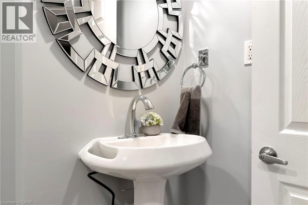 746 Roxborough Avenue, Hamilton, Ontario  L8H 1S8 - Photo 32 - 40749895