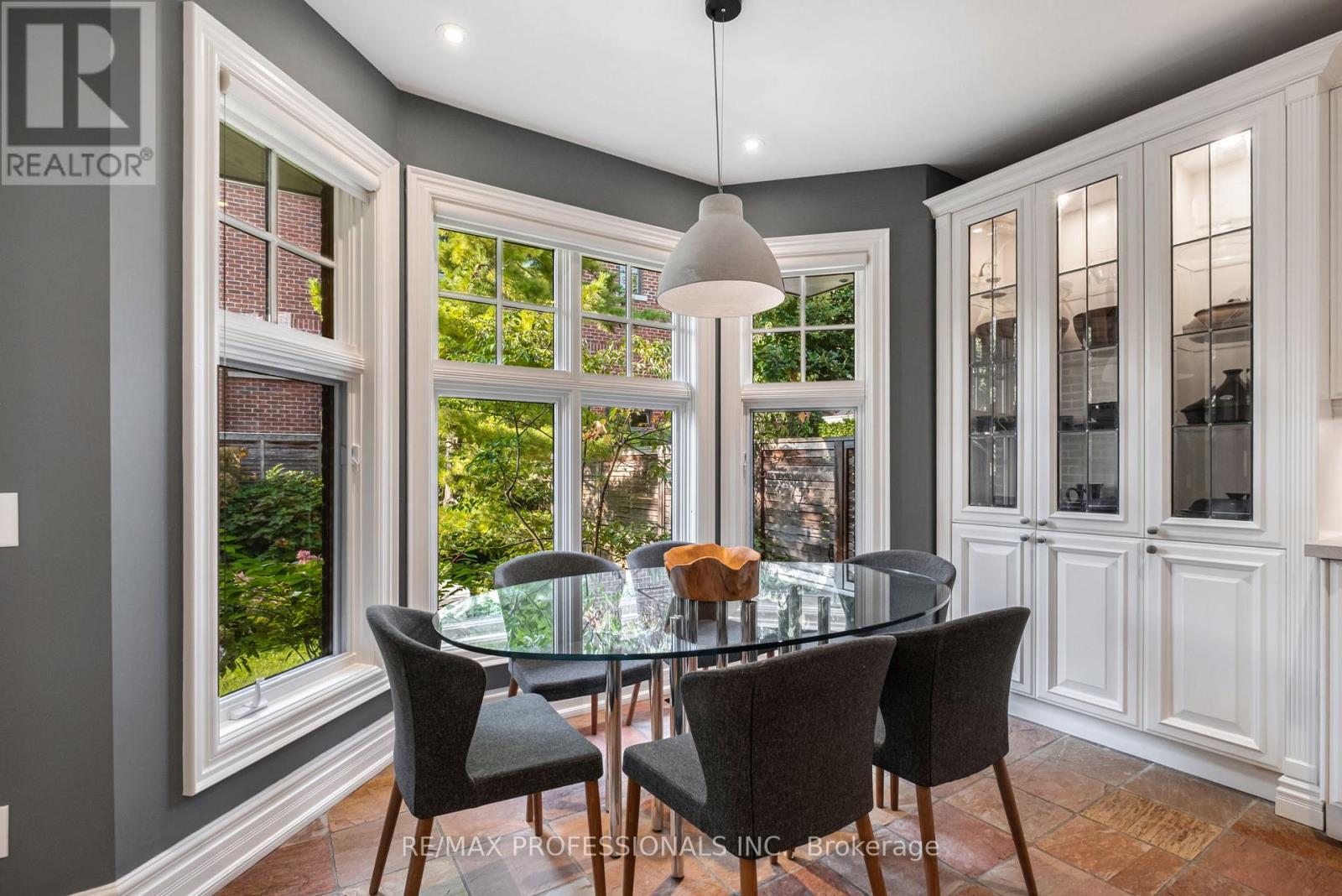 80 Kingsway Crescent, Toronto, Ontario  M8X 2R6 - Photo 15 - W12516712