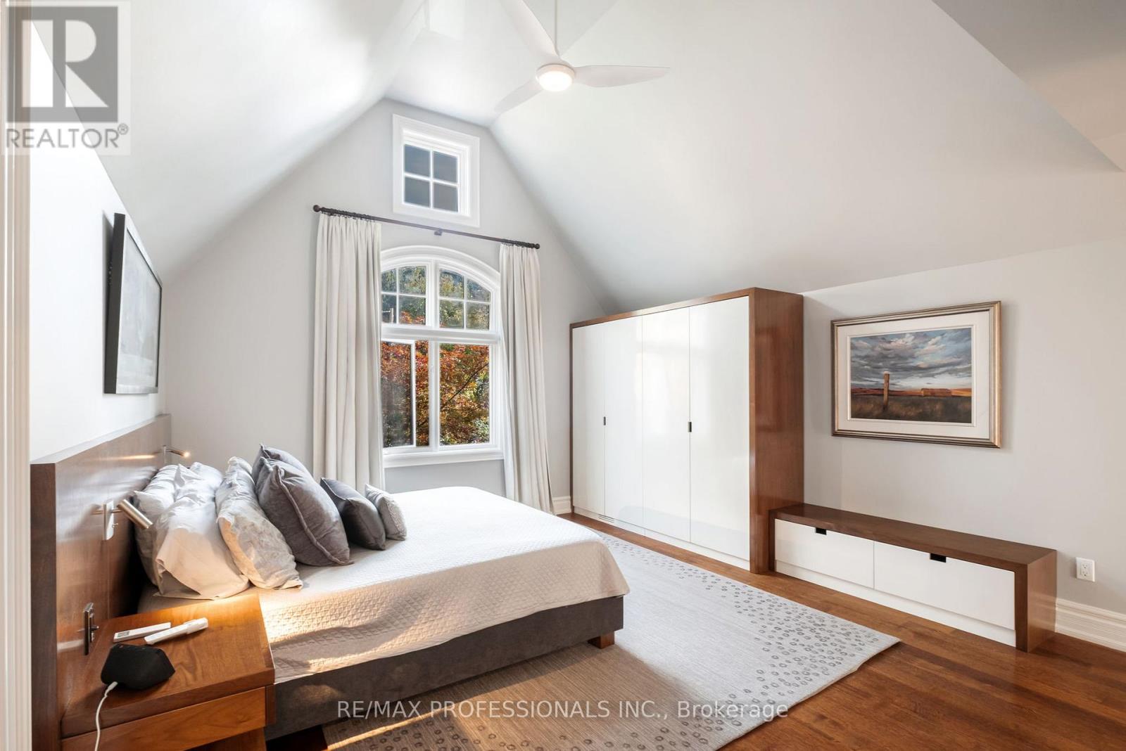 80 Kingsway Crescent, Toronto, Ontario  M8X 2R6 - Photo 24 - W12516712