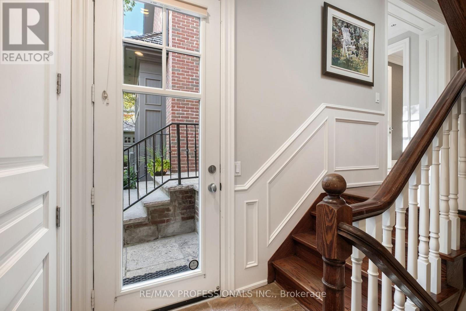 80 Kingsway Crescent, Toronto, Ontario  M8X 2R6 - Photo 36 - W12516712