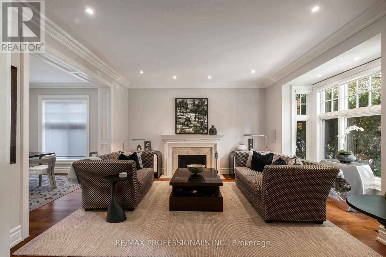 80 Kingsway Crescent, Toronto, Ontario  M8X 2R6 - Photo 7 - W12516712