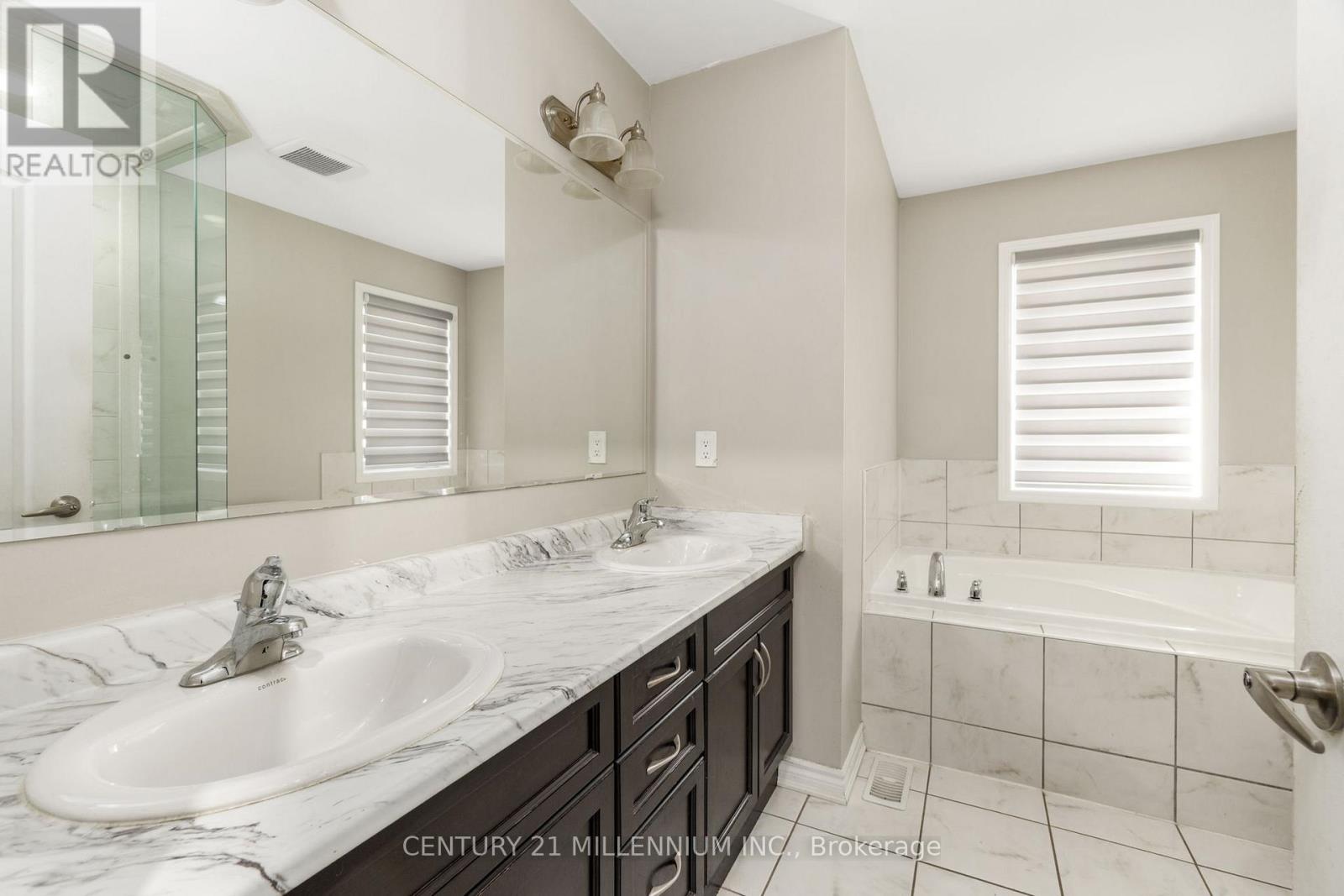 73 Mincing Trail, Brampton, Ontario  L7A 4S9 - Photo 28 - W12516760