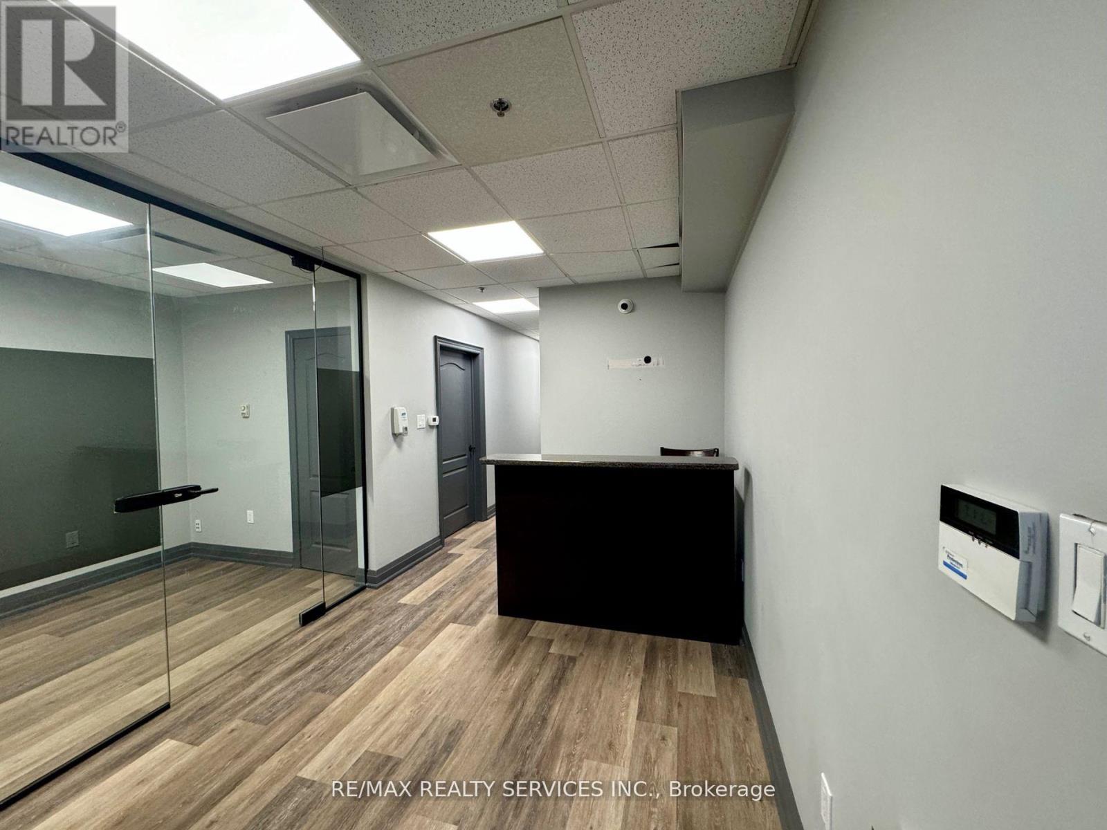 19 - 2131 Williams Parkway, Brampton, Ontario  L6S 5Z4 - Photo 2 - W12516778