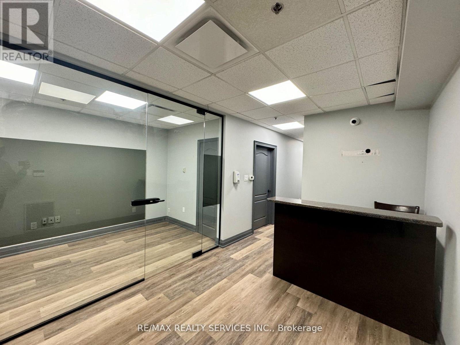 19 - 2131 Williams Parkway, Brampton, Ontario  L6S 5Z4 - Photo 3 - W12516778