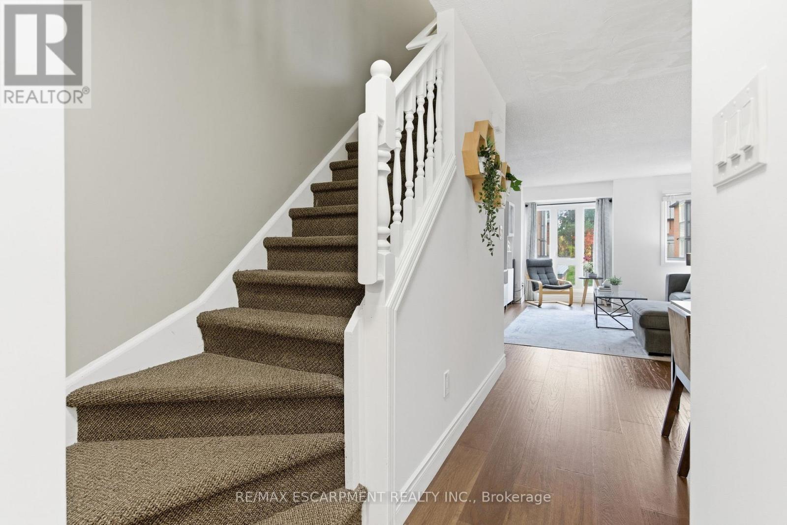 201 - 895 Maple Avenue, Burlington, Ontario  L7S 2H7 - Photo 11 - W12516788