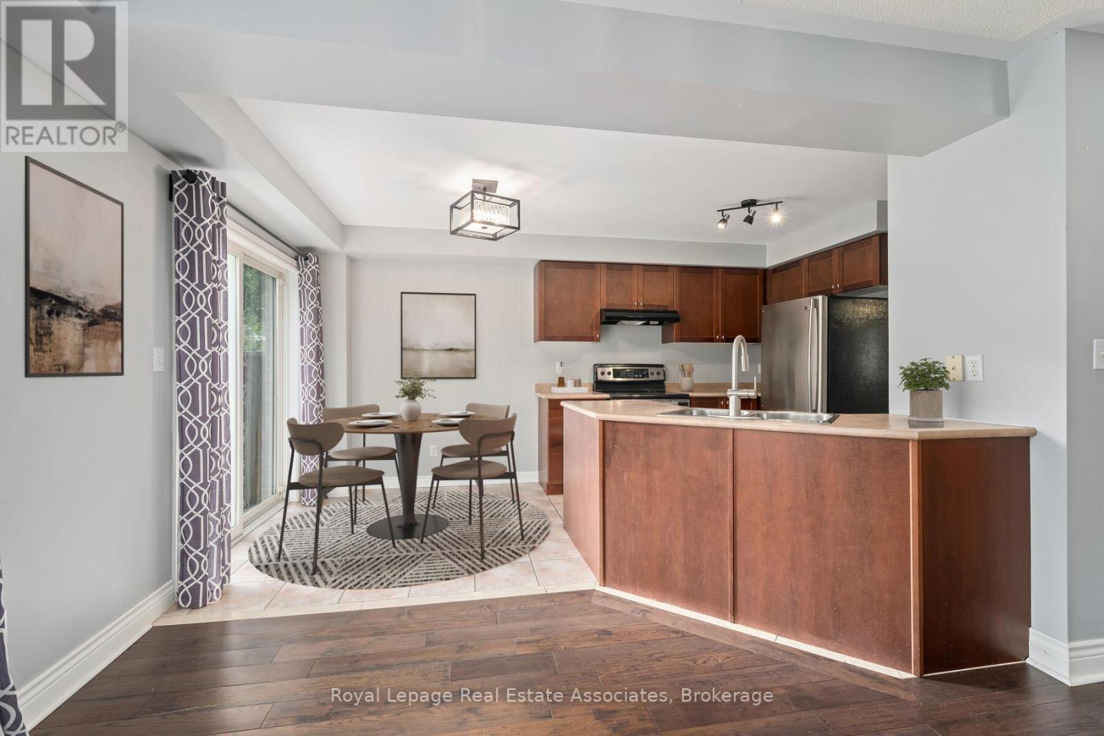 149 Mowat Crescent, Halton Hills, Ontario  L7G 6A8 - Photo 10 - W12516814