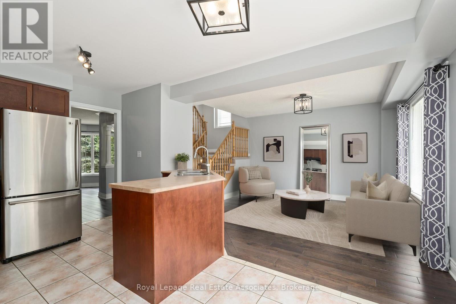 149 Mowat Crescent, Halton Hills, Ontario  L7G 6A8 - Photo 15 - W12516814