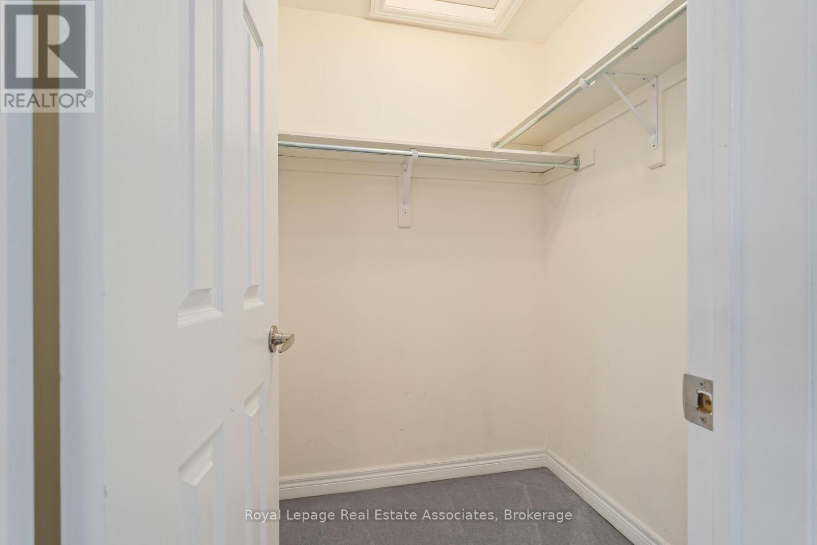 149 Mowat Crescent, Halton Hills, Ontario  L7G 6A8 - Photo 23 - W12516814