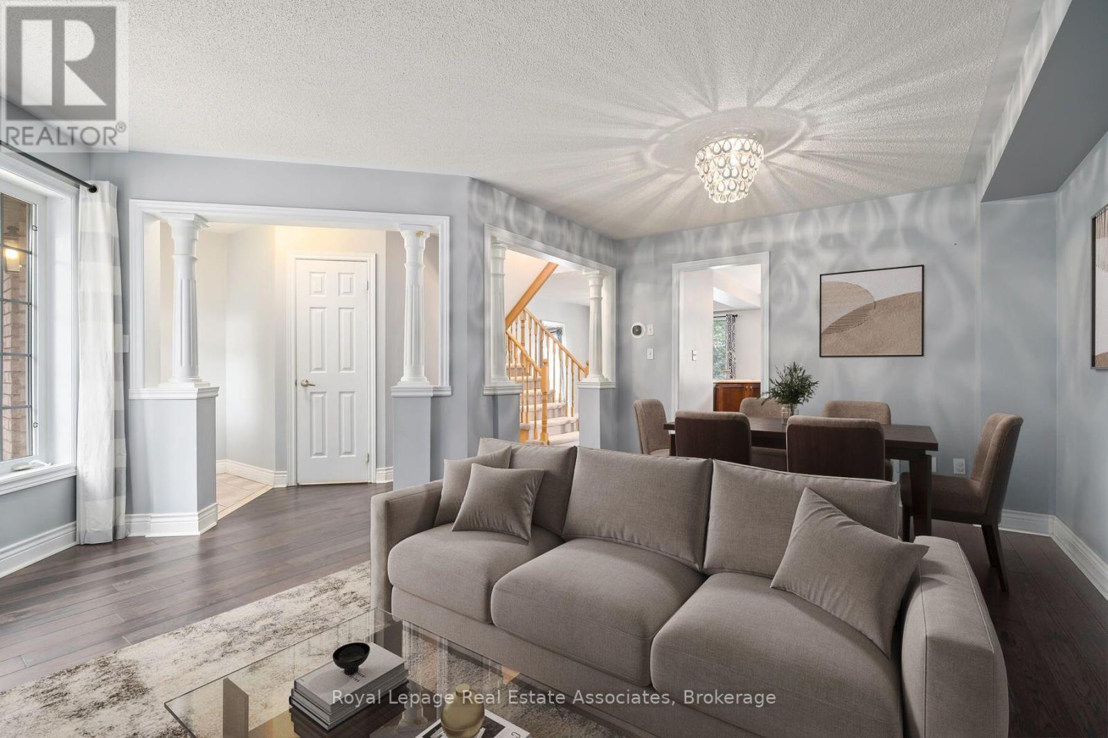 149 Mowat Crescent, Halton Hills, Ontario  L7G 6A8 - Photo 7 - W12516814